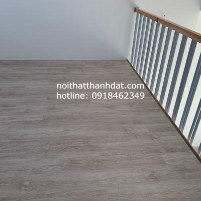 Hoàn thiện công trình sàn nhựa giả gỗ tại xã Tiến Lợi